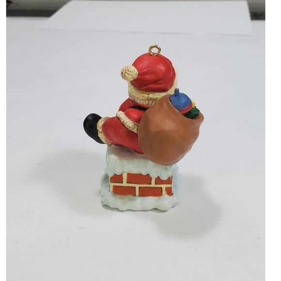 Vintage Christmas Ornament "Santa in a Chimney" Trim A Tree Charm 1992 - Picture 8 of 8